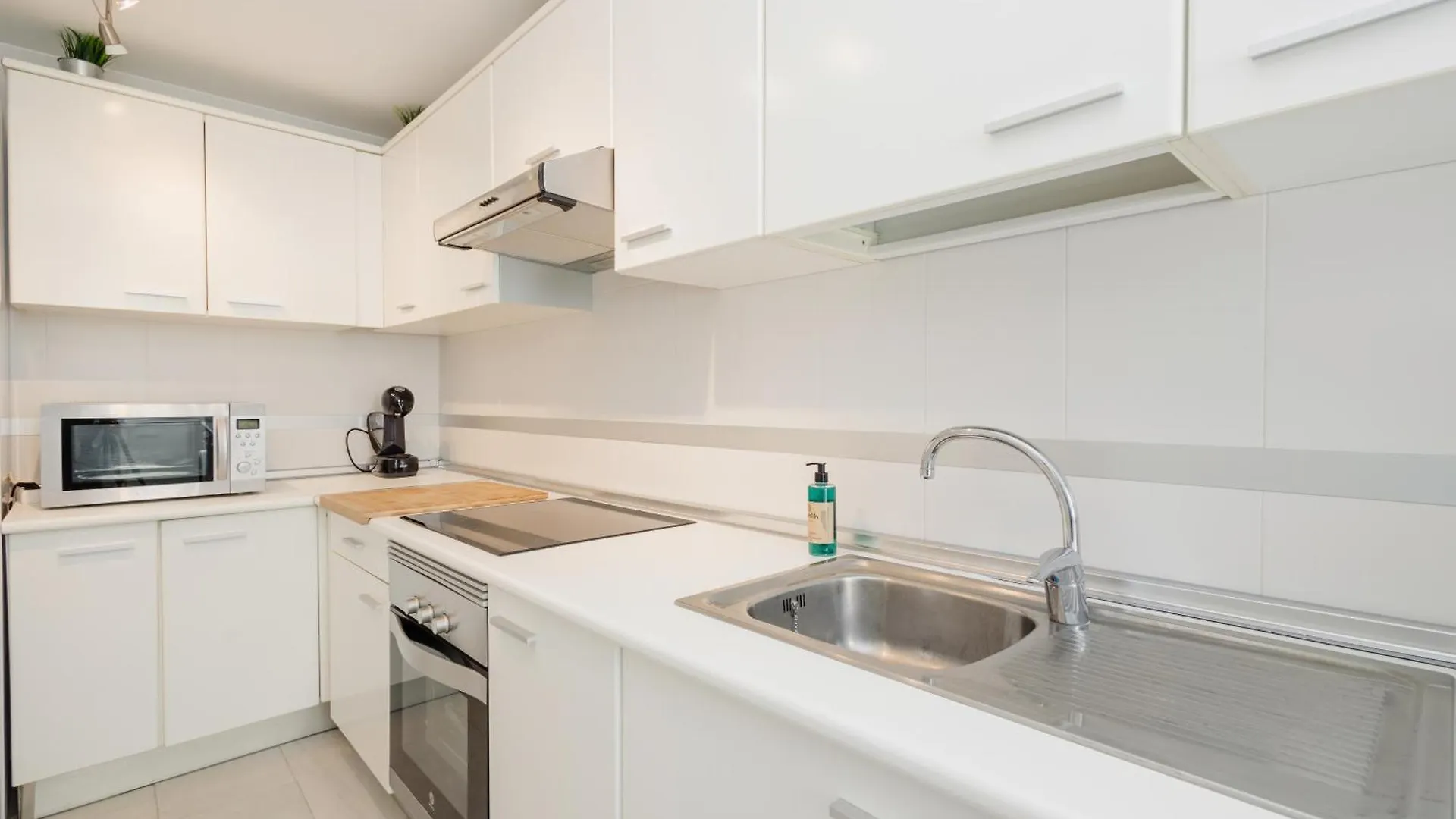 Beautiful Beachside Duplex Apartment With Amazing Sea Views ماربيا